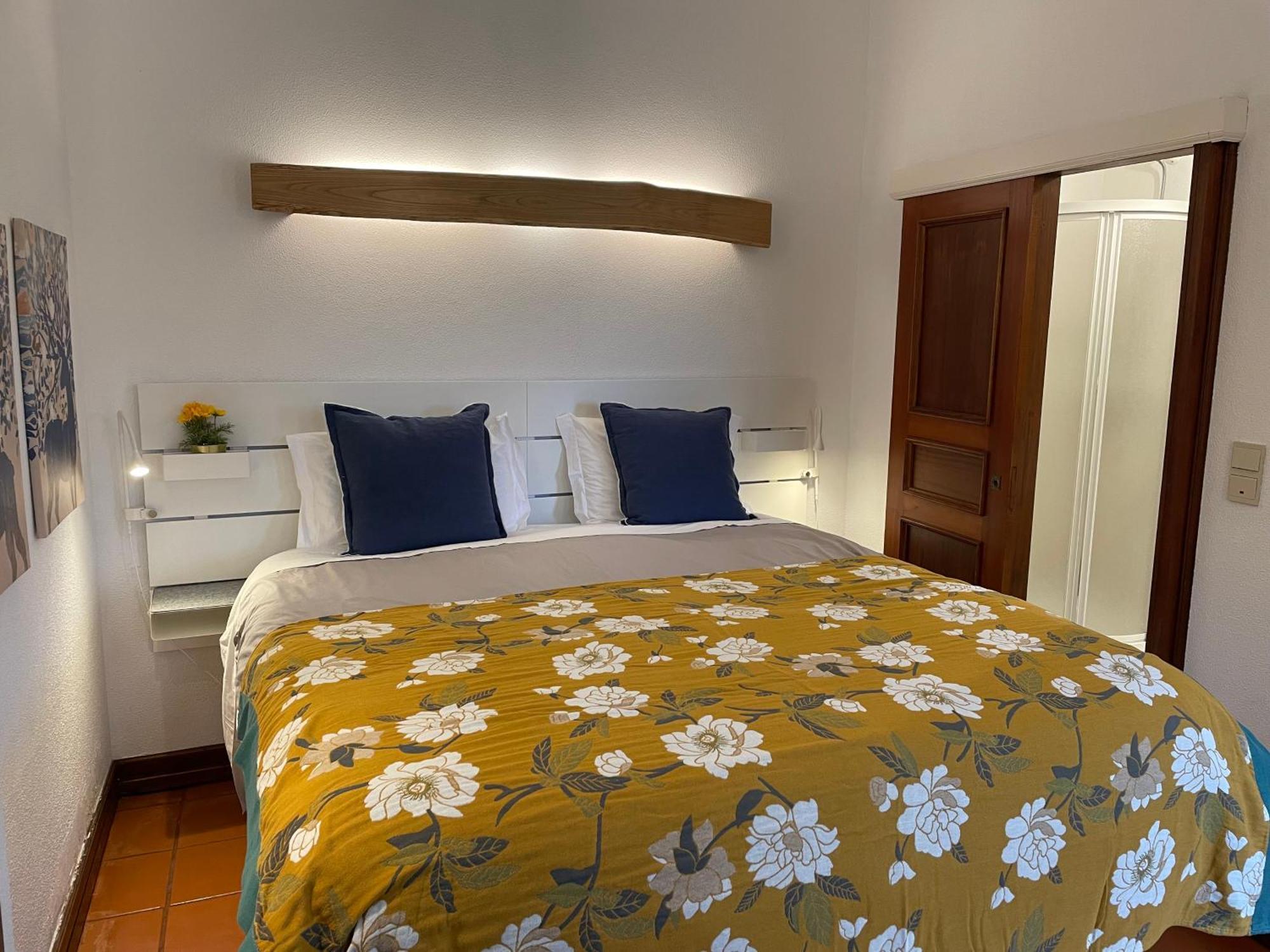 The Quixote House Bed and Breakfast Caminha Exteriör bild